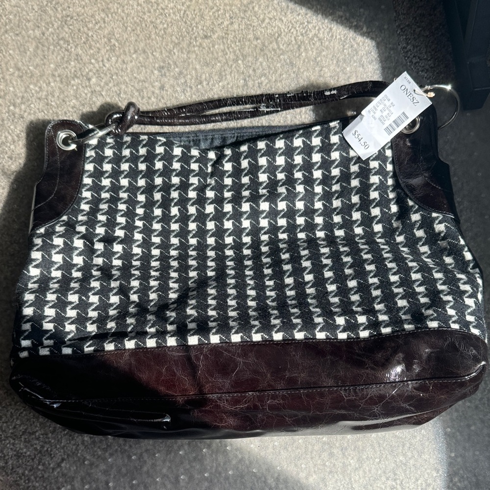 ONESZ Black and White Houndstooth Shoulder Bag NWT